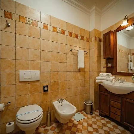 Apartman Joy - Luxurious In With Hot Tub & Views