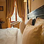 Joy - Luxurious In With Hot Tub & Views Apartment *